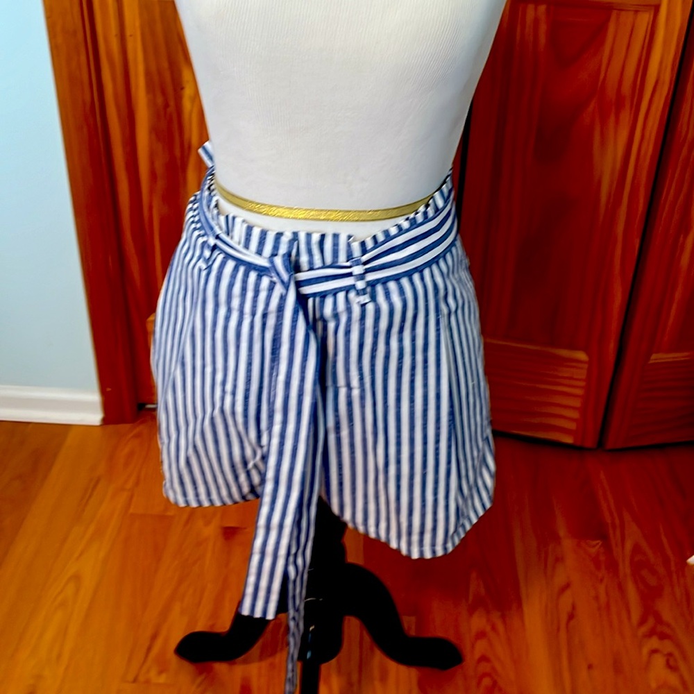 Loose fitting wrap tie shorts